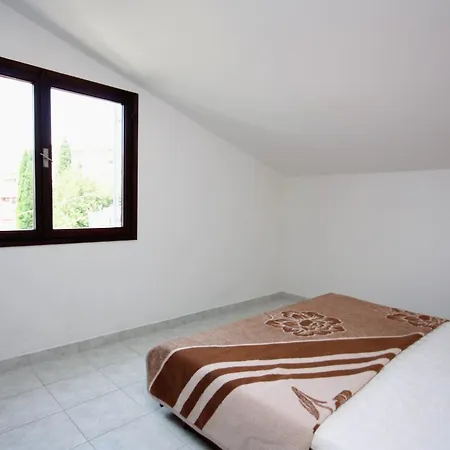 5141b * Vodice