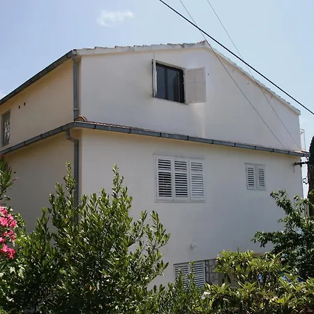 5141b * Vodice