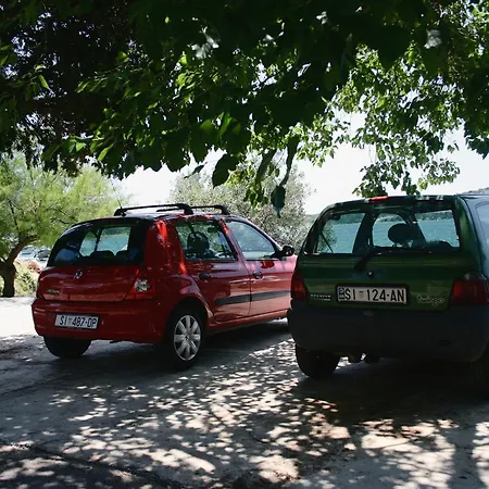 5141b * Vodice