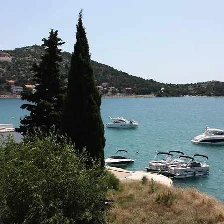 5141b * Vodice
